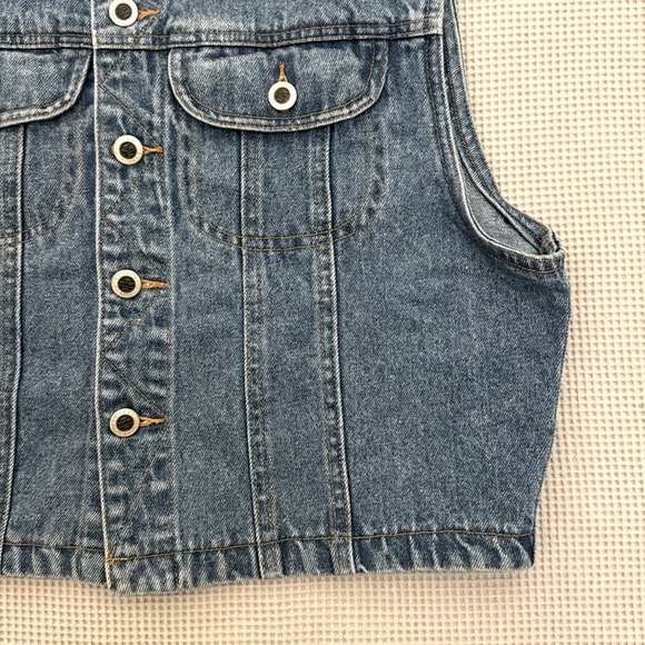 Vintage 90s Denim Vest - Picture 5 of 11